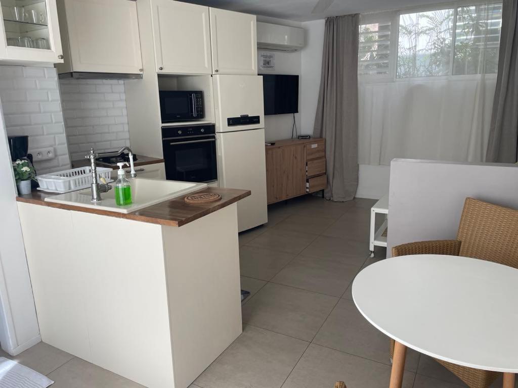 Studio Confort Avec Piscine Et Vue Tahiti Punaauia מראה חיצוני תמונה